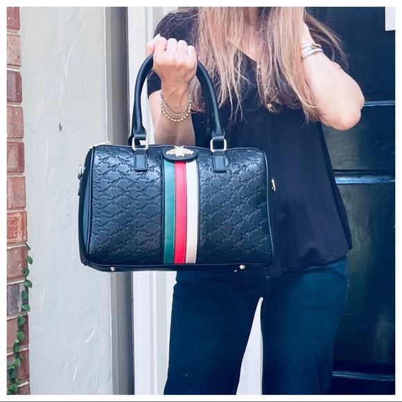 ShopEvelynne Handbags - Chic and stylish faux leather bag